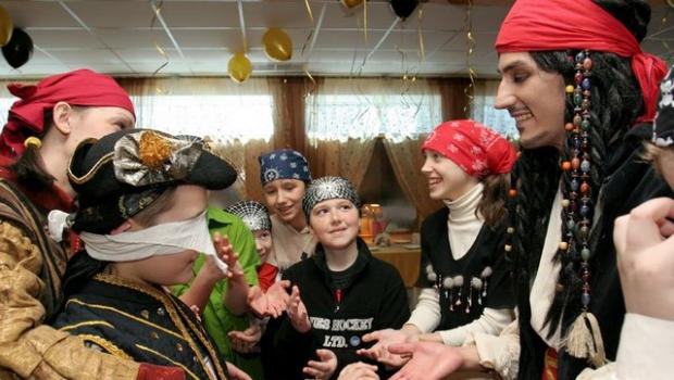 Сценарий, игры, конкурсы пиратской вечеринки для детей разных возрастов Др в пиратском стиле корпоратив